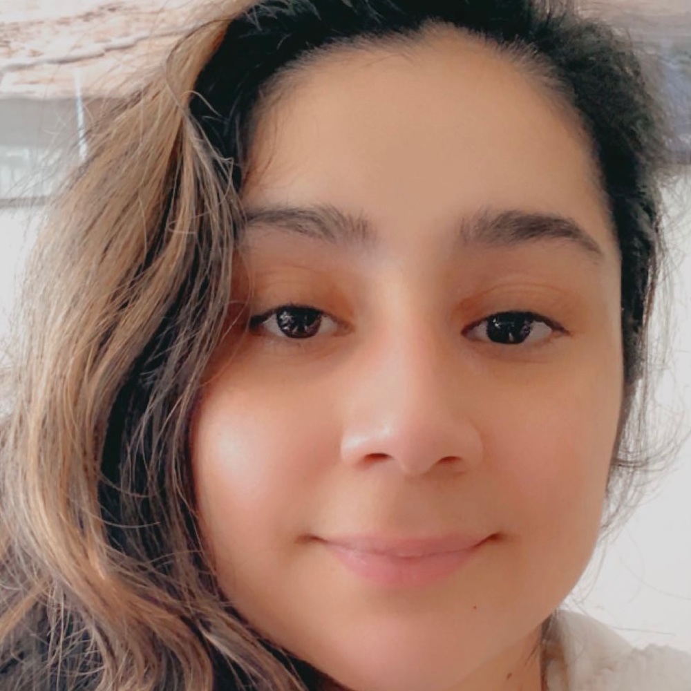 Meet your Posher, Yessica